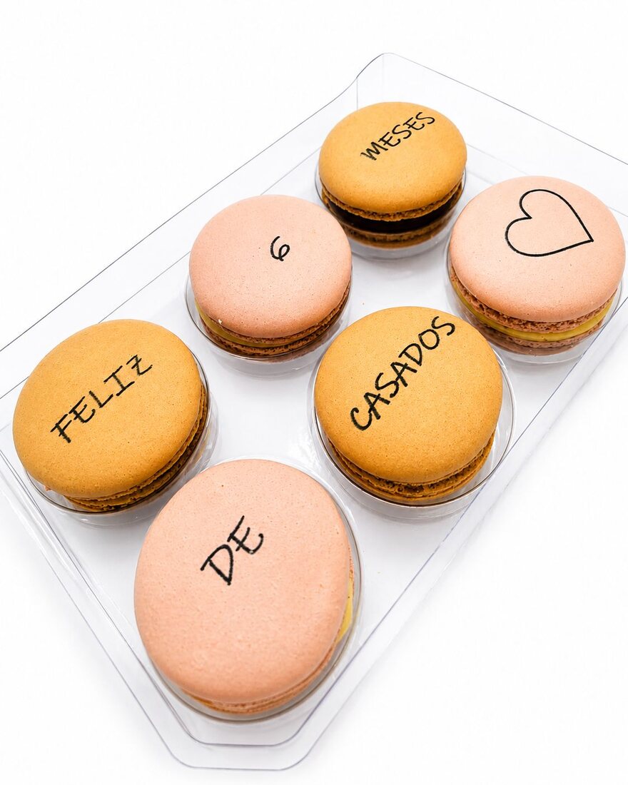 Caixa com 6 macarons personalizados
